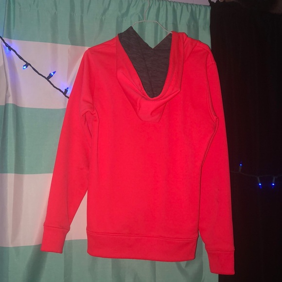 Under armour jacket - Picture 2 of 2